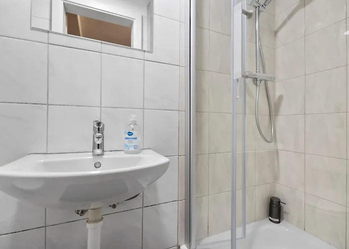 Apartament Komfortables In Koeln-ehrenfeld, Kueche, Vollausstattung, Netflix, 1 Min Zur U-bahn, 10 Min Zum Neumarkt Kolonia